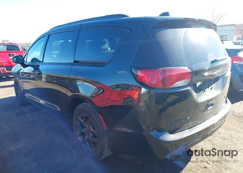 2018 Chrysler Pacifica Limited z USA, uszkodzony, nr VIN 2C4RC1GG6JR310894
